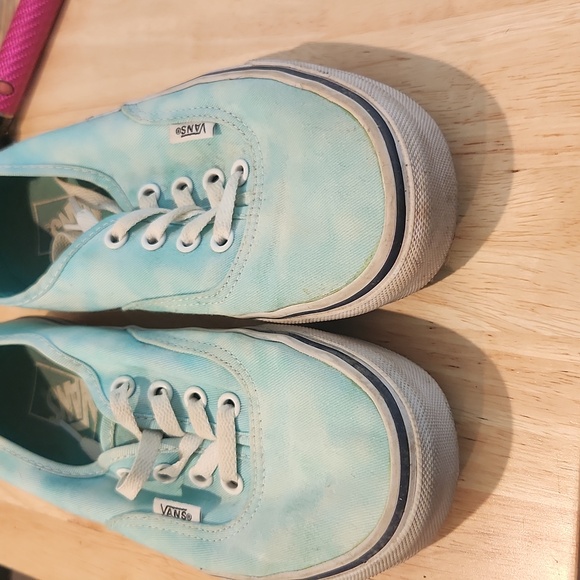 Vans - Picture 5 of 5